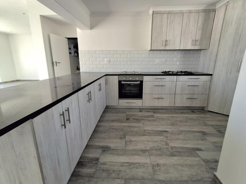 To Let 3 Bedroom Property for Rent in Britannia Bay Western Cape